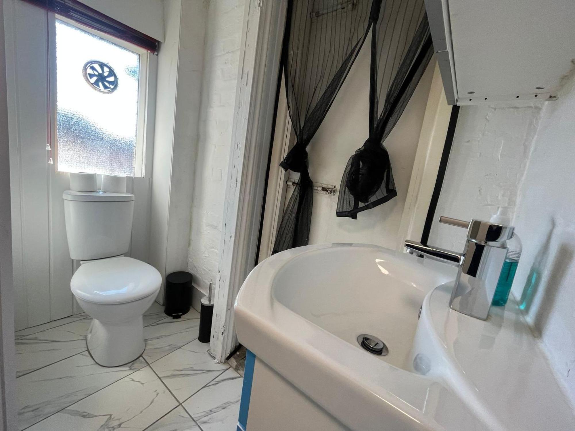 Nifty 2 Bedroom Flat In Goswell Rd Londres Exterior foto